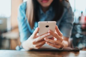 Texting Job Candidates: The Good, Bad and Ugly